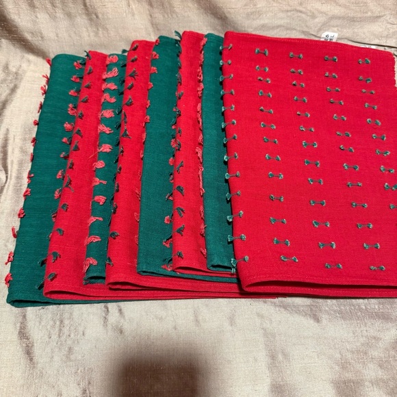 Vintage Crate & Barrel Red and Green Patterned Christmas placemats - Picture 2 of 6
